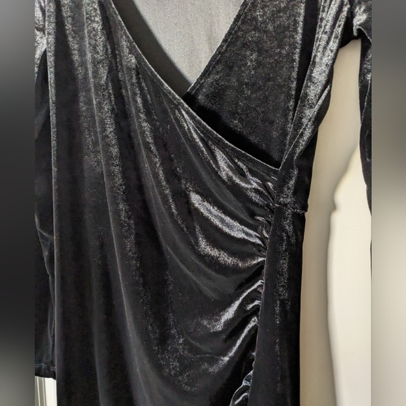 H&M Black Faux Velvet Wrap Dress - Picture 5 of 6